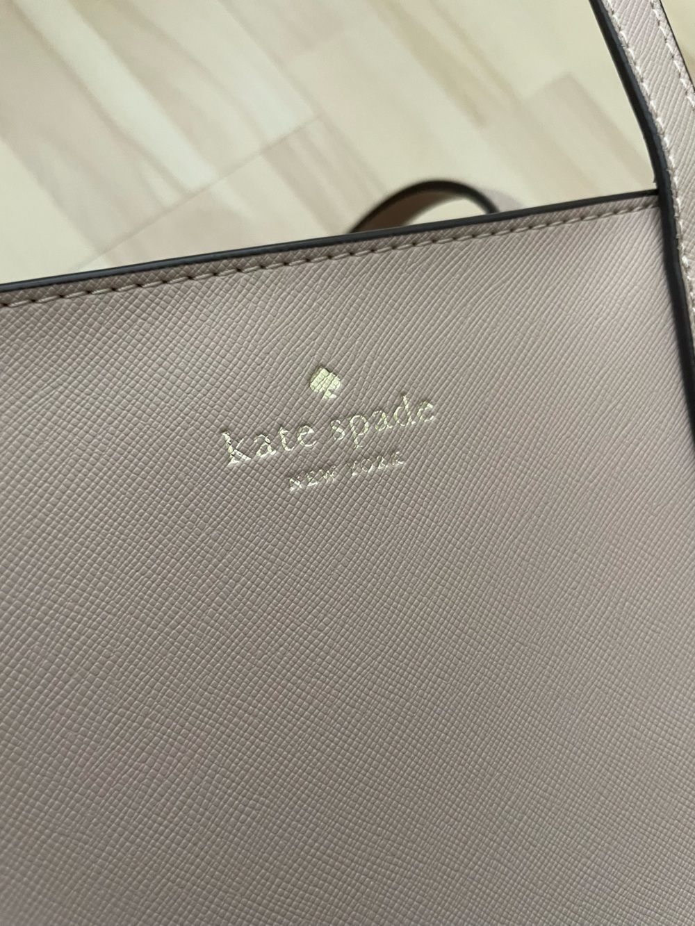 Kate Spade Dana Tote in Warm Beige - Great Condition! - Picture 13 of 16